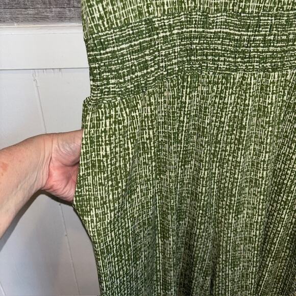 Gilli Jordan Knit Green and White Pockets V Neck Flutter Jumpsuit Sz 2X NWT - Picture 7 of 12